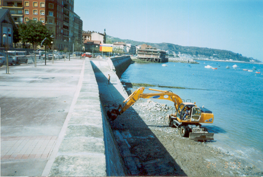 Renovación del muro de contención en la ría del Bidasoa (años 2002-2003)