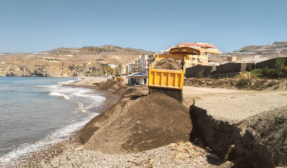 Proyecto de mantenimiento y conservación de la costa de Granada 2016.