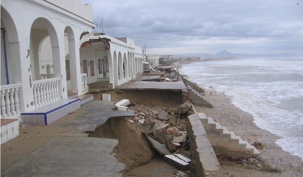 Daños por temporales de 2017 - Playa de los Deveses en Denia, Alicante
