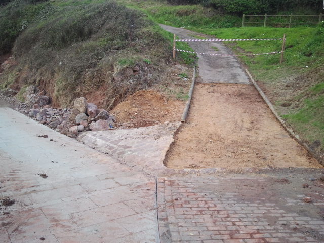 Playa de Xivares. Reparación de acceso