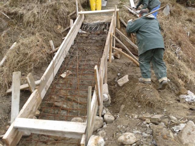 Playa de Somocuevas. Reparación escaleras hormigón