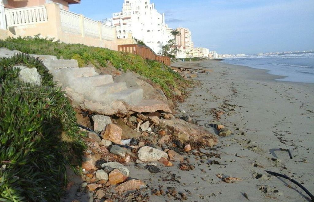 Daños por temporales de 2017 - Playa del Pedrucho en Murcia