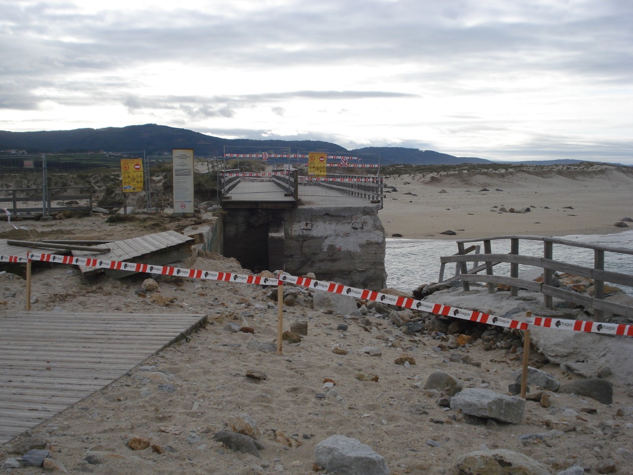 Playas Baldaio. Avería en la estructura