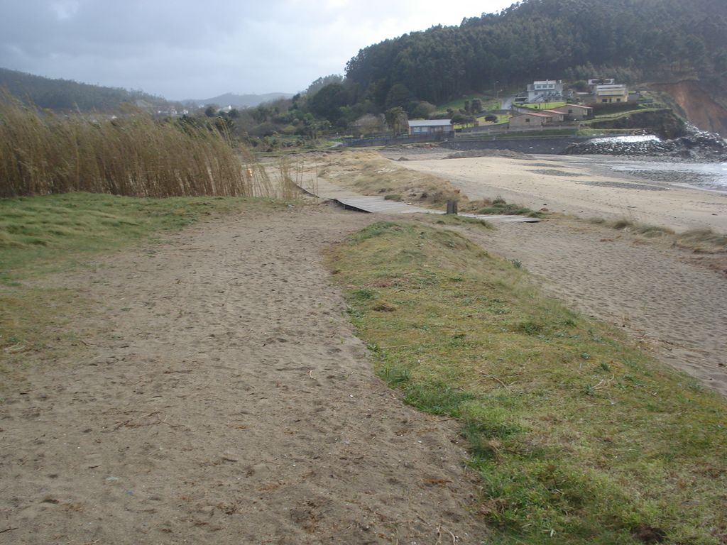 Playa de Espasante. Avería en los accesos.