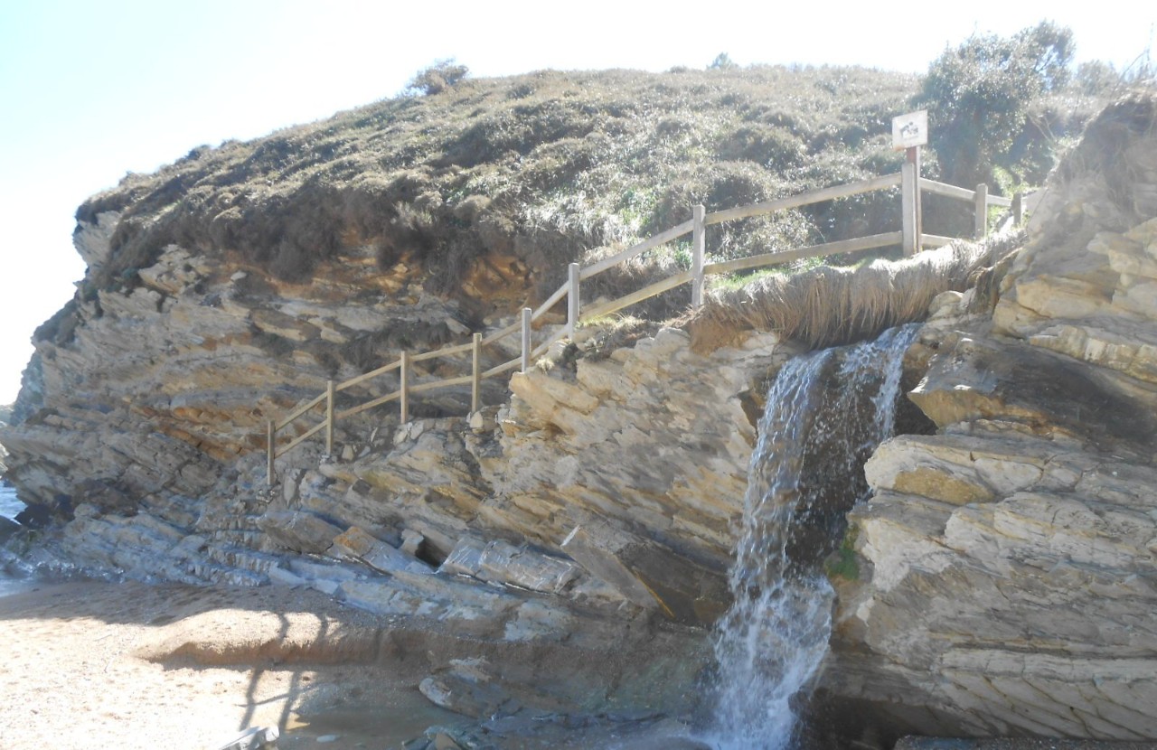 Playa Muriola. Reparación del acceso a la playa.