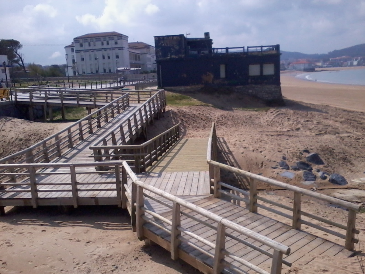 Playa y paseo de Gorliz. Reparación de accesos a playa (peatonal junto a Hondartzape)