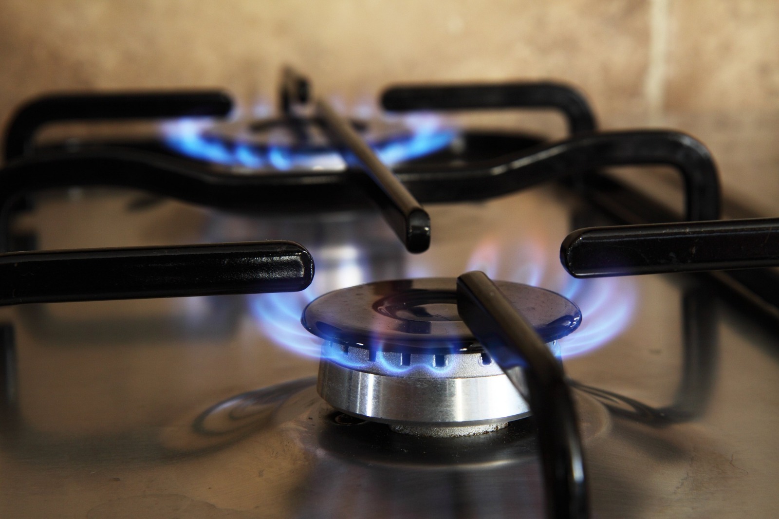 Quemadores de gasEl Gobierno rebaja el IVA del gas natural desde el 21% hasta el 5% para todos los consumidores, entre otras medidas del ámbito de la energía