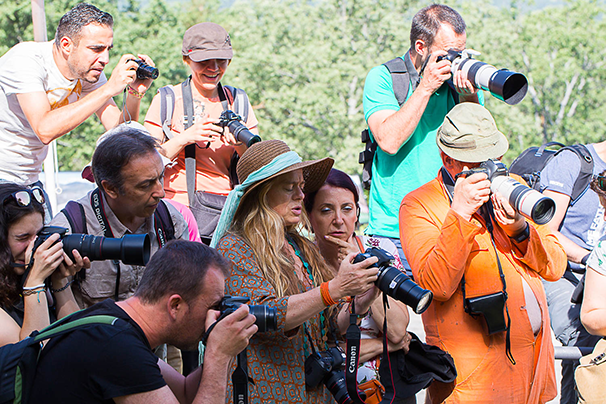 Participantes en el curso de Caza Fotográfica durante una de las actividades del curso