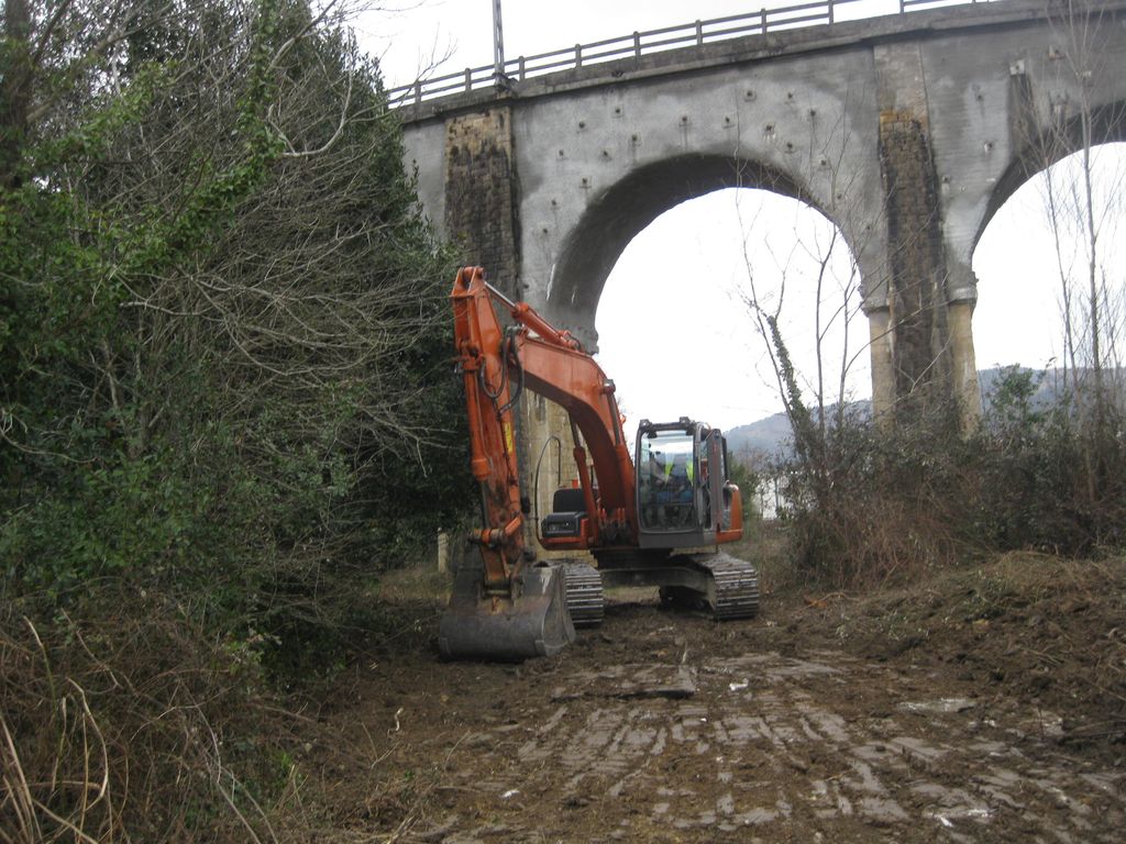 Materialización del tránsito en la Ría de Altxerri. Mantenimiento del litoral 2015