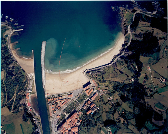Rehabilitación del frente costero de las playas de Deba y Lapari (año 2001)