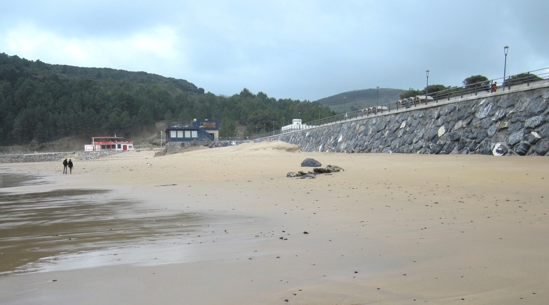 Playa y paseo de Gorliz. Recolocación-trasvase arena Plentzia-Gorliz.