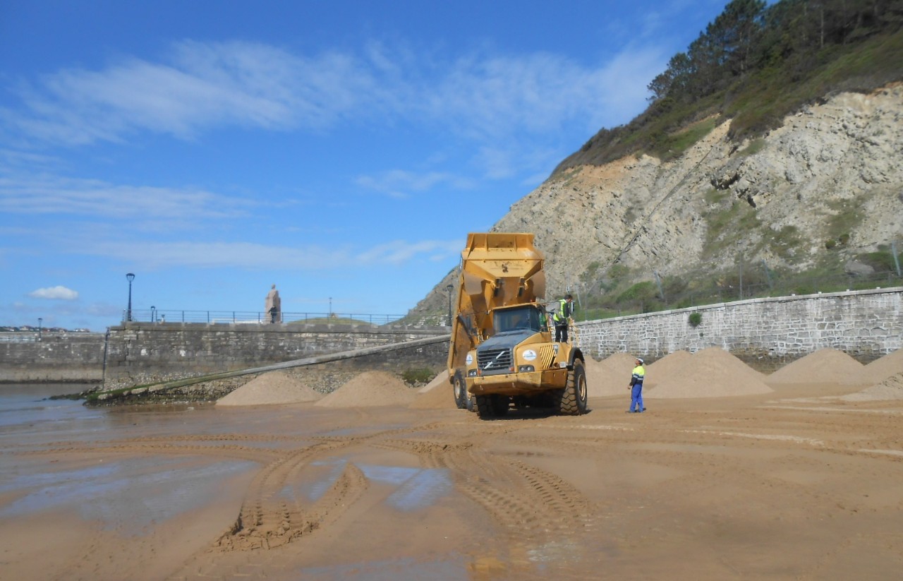 Playa y paseo de Gorliz. Recolocación-trasvase arena Plentzia-Gorliz.