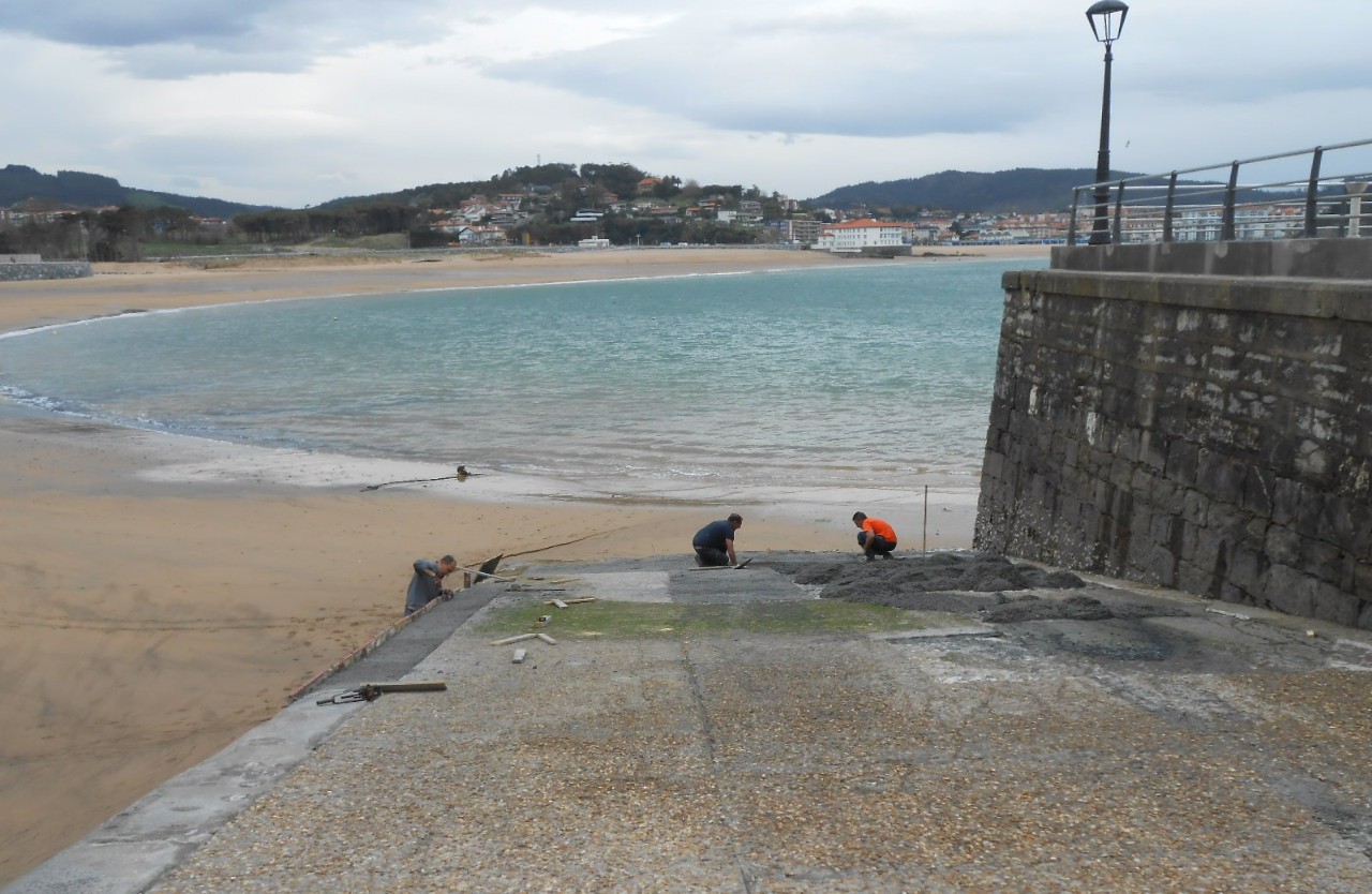 Playa y paseo de Gorliz. Reparación de accesos a playa (playa de Astondo).