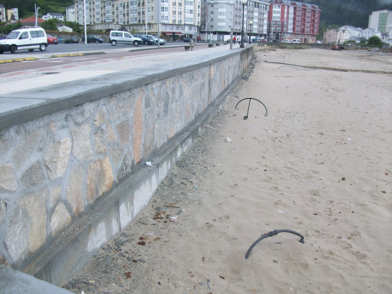 Playa de Covas. Reparación de paseo marítimo