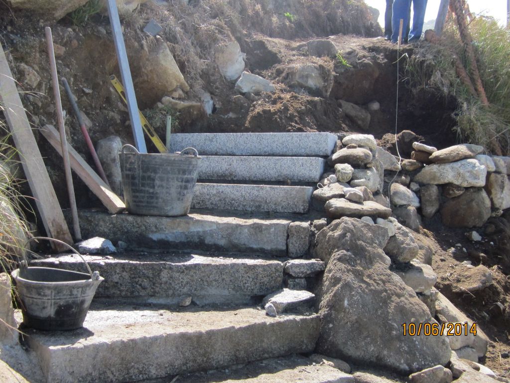 Reposición del acceso a la playa de Mougás