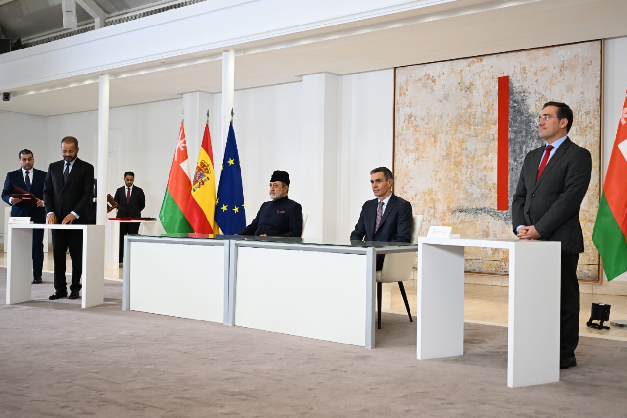 Reunión entre Omán y España