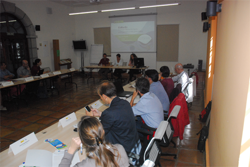 Grupo de trabajo durante el seminario