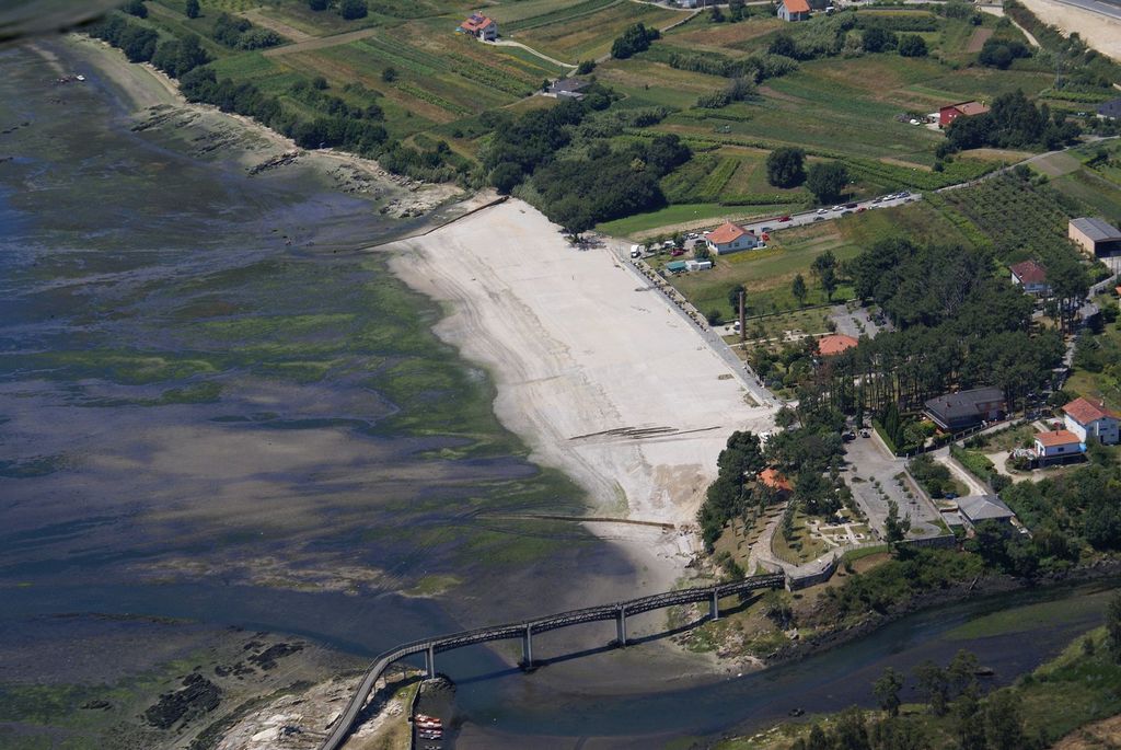 Regeneración ambiental del borde del Rianxo