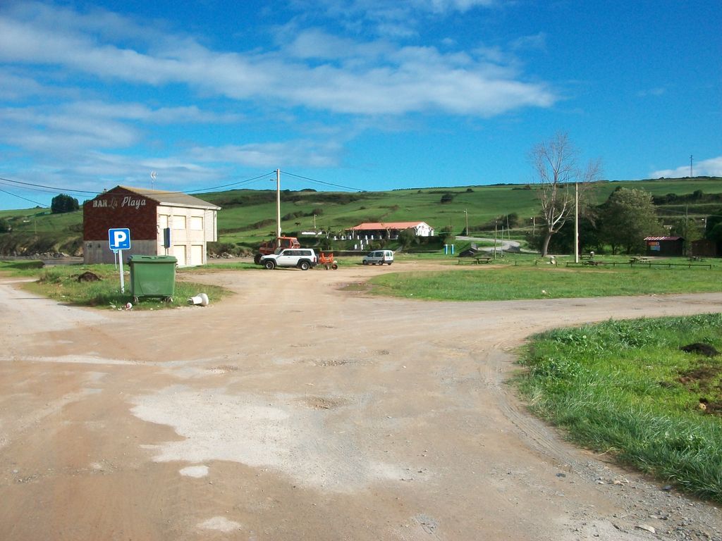 Adecuación ambiental del entorno de la playa de Bañugues 