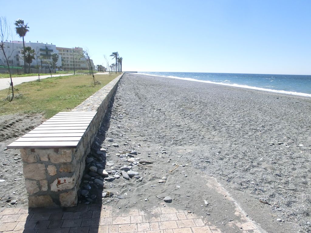 Proyecto de mantenimiento y conservación de la costa de Granada 2017.