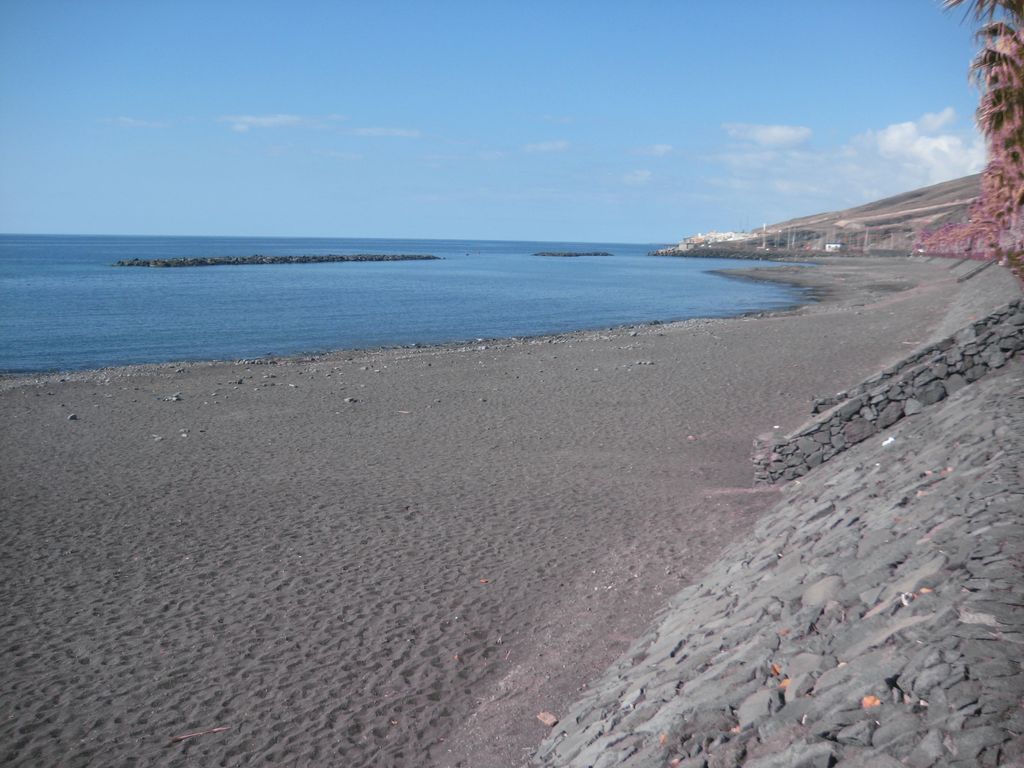 Plan PIMA Adapta. Aportación de arena a la playa del Puertito (Güimar, Tenerife)