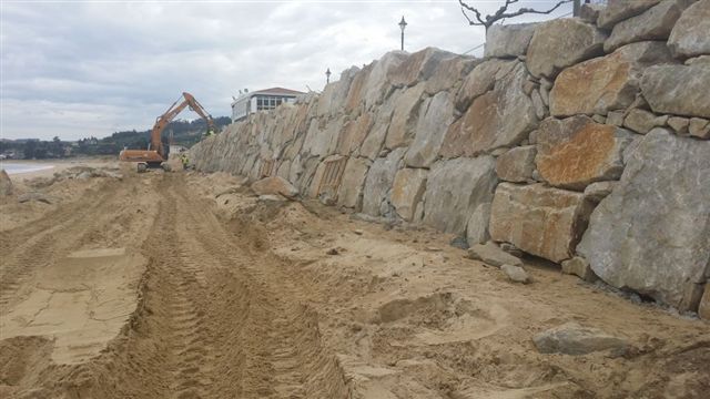 Playa Miño. Reconstrucción muro