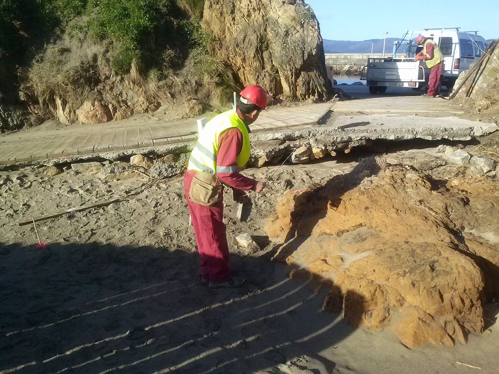 Playa A Concha. Avería en los accesos.