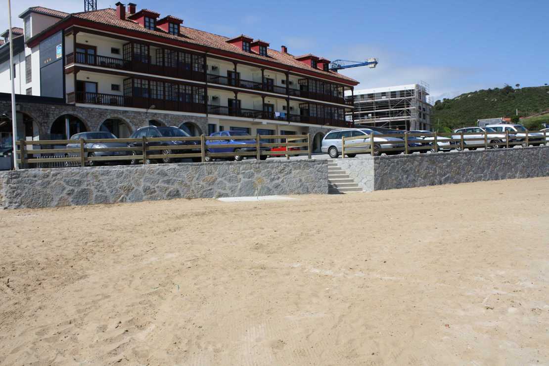Playa de Barro. Reparación de muro playa,  zapata, escollera, reparación ducha