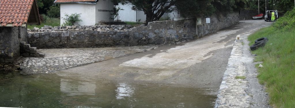 Zona de Itxasbegi. Reparación acceso a mar junto a edificación cetárea.