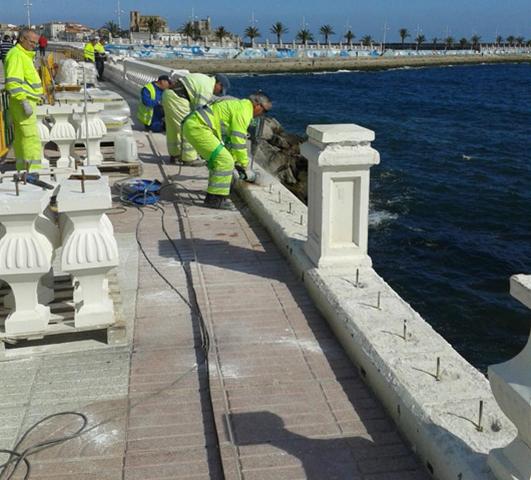 Playa de Brazomar. Reposición de balaustrada,  reparación de balaustrada, reposición de enlosado, reposición de jardineras