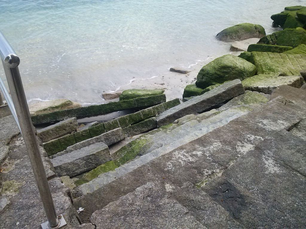 Alcabre. Reparación de accesos en playa de Alcabre