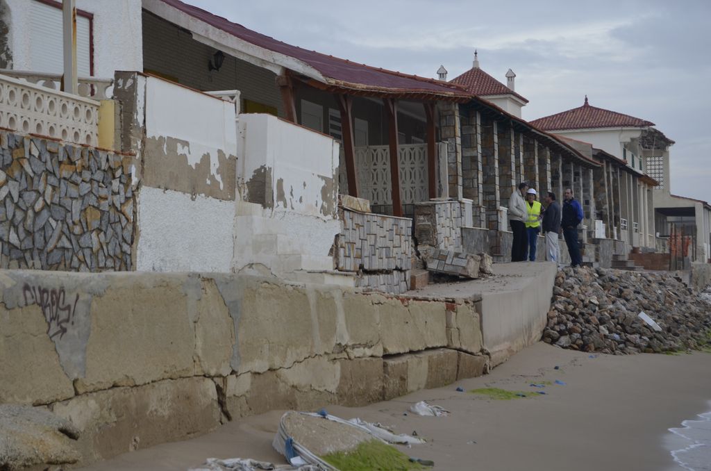 Obra de emergencia para la demolición de la vivienda A-186 de la playa de Babilonia