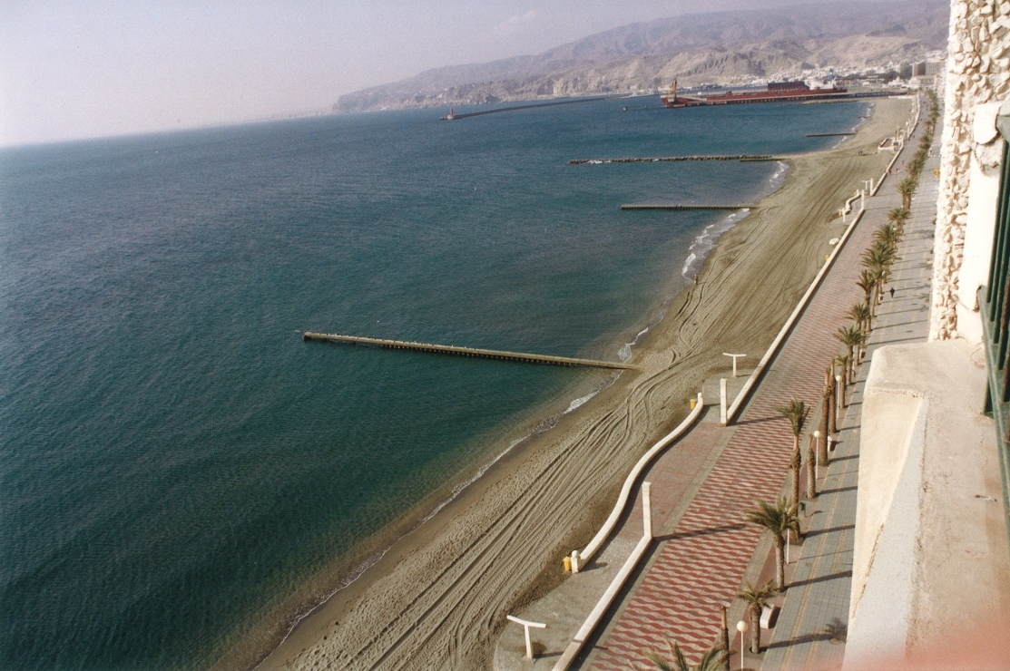 Mejora de la accesibilidad de la playa de la Almadraba de Monteleva