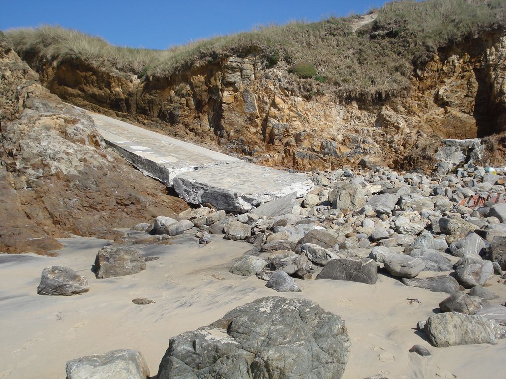 Playa de Fragata. Avería en los accesos