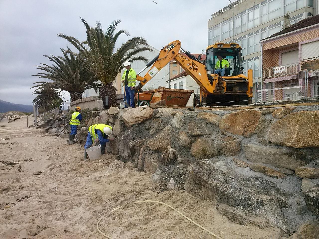 Playa de Coira. Reparación de los accesos a la playa