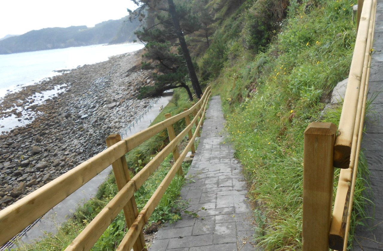 Playa de Lapatza. Restauración del acceso