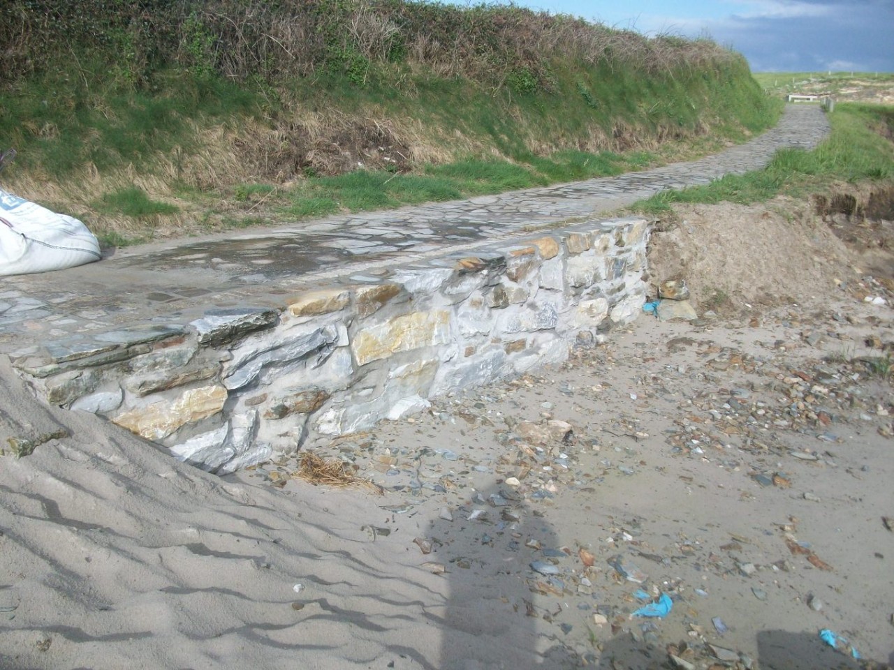 Playa de Esteiro. Ejecución de escollera y reparación de los baños