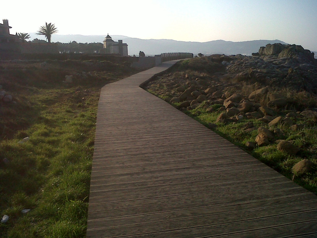 Playa Fedorentos y Camposancos. Deterioro pasarela de madera