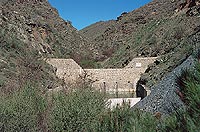 Dique en un afluente del río Nacimiento, Almería