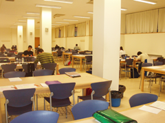 Biblioteca de la Escuela de Ingenierias Industriales. Valladolid
