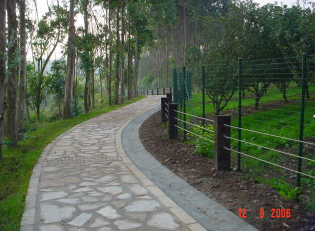 Sendero litoral de la costa este de Gijón