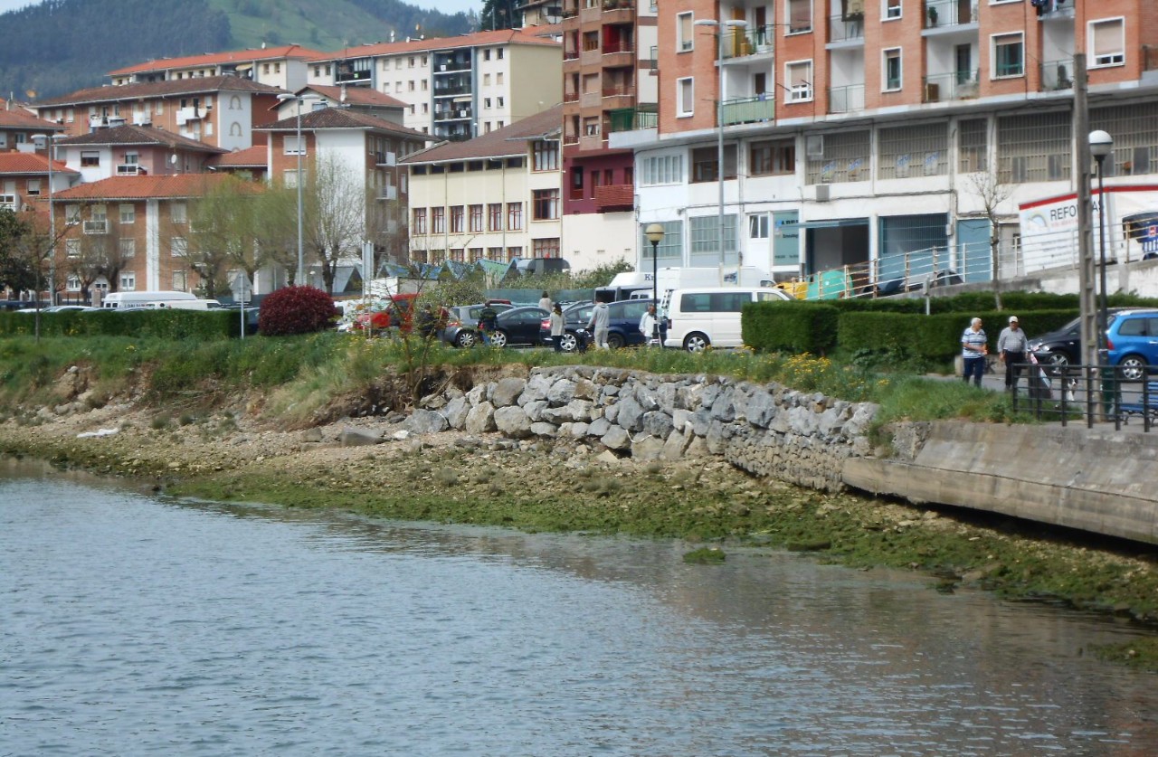 Reconstrucción muro de escollera y camino en Kamiñazpi