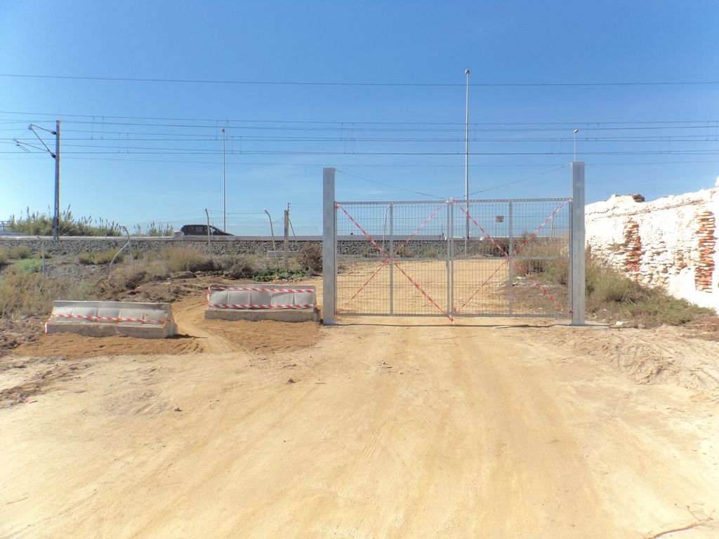 Adecuación de sendero para tránsito peatonal entre Torregorda y Cortadura (Después)