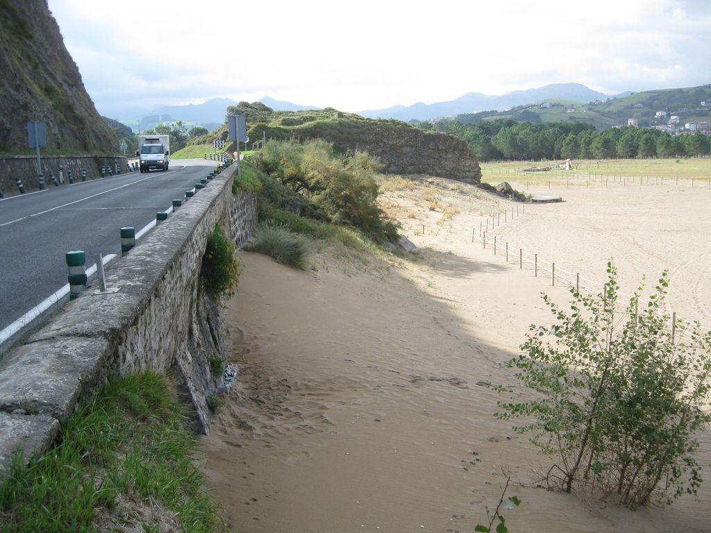 Plan PIMA Adapta – Proyecto de restauración de la duna de la playa de Santiago.(Drenaje transversal CN-634). Después