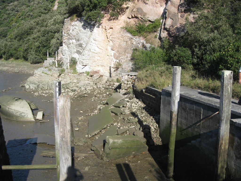 Demolición del embarcadero de Flores (T.M. Zumaia). Antes de las obras