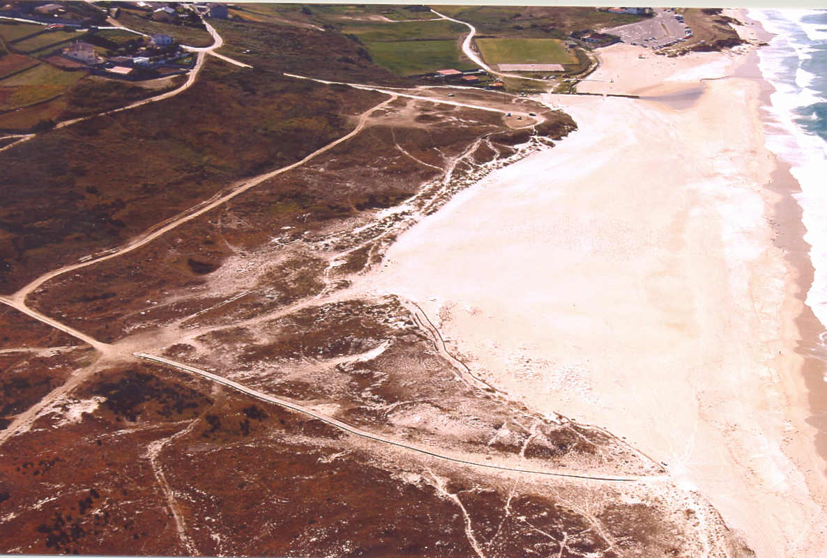 Regeneración playa Razo y canalización río