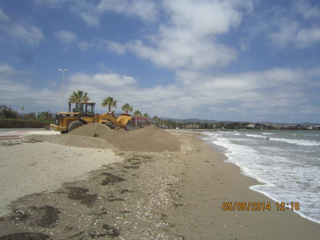 Reperfilado de playa Arenal (TM L'Ampolla. Durante las obras) 