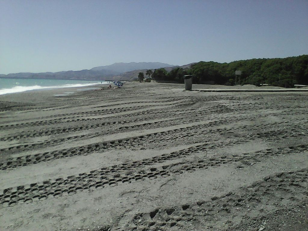 Después. ACTUACIÓN 10.- Acondicionamiento de Playa Granada: Acondicionamiento de la playa realizando modificación de perfiles y pequeños trasvases, T.M. Motril. (Proyecto de mantenimiento y conservación de la costa de Granada 2016.)