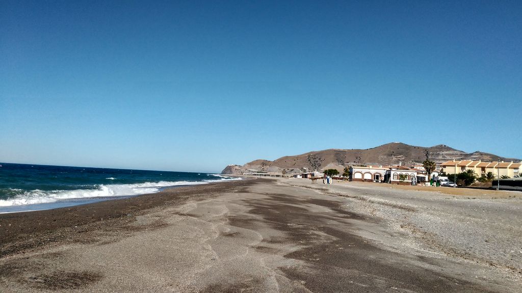 Después. ACTUACIÓN 8.- Acondicionamiento de la playa de Carchuna: Acondicionamiento de la playa realizando modificación de perfiles y pequeños trasvases, T.M. Motril. (Proyecto de mantenimiento y conservación de la costa de Granada 2016.)