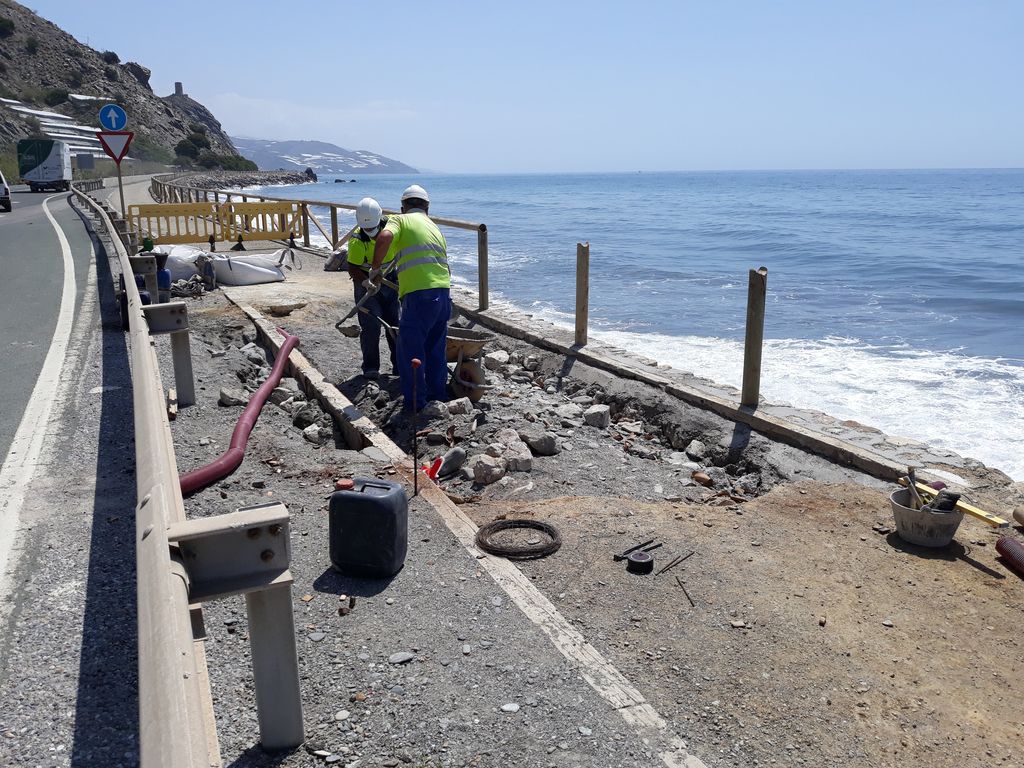 Durante. ACTUACIÓN 7.- Reparación del camino de ribera de conexión de las playas de Castillo de Baños y la Mamola, en el término municipal de Polopos.